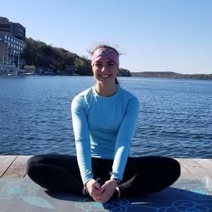 Meet your Posher, Julia